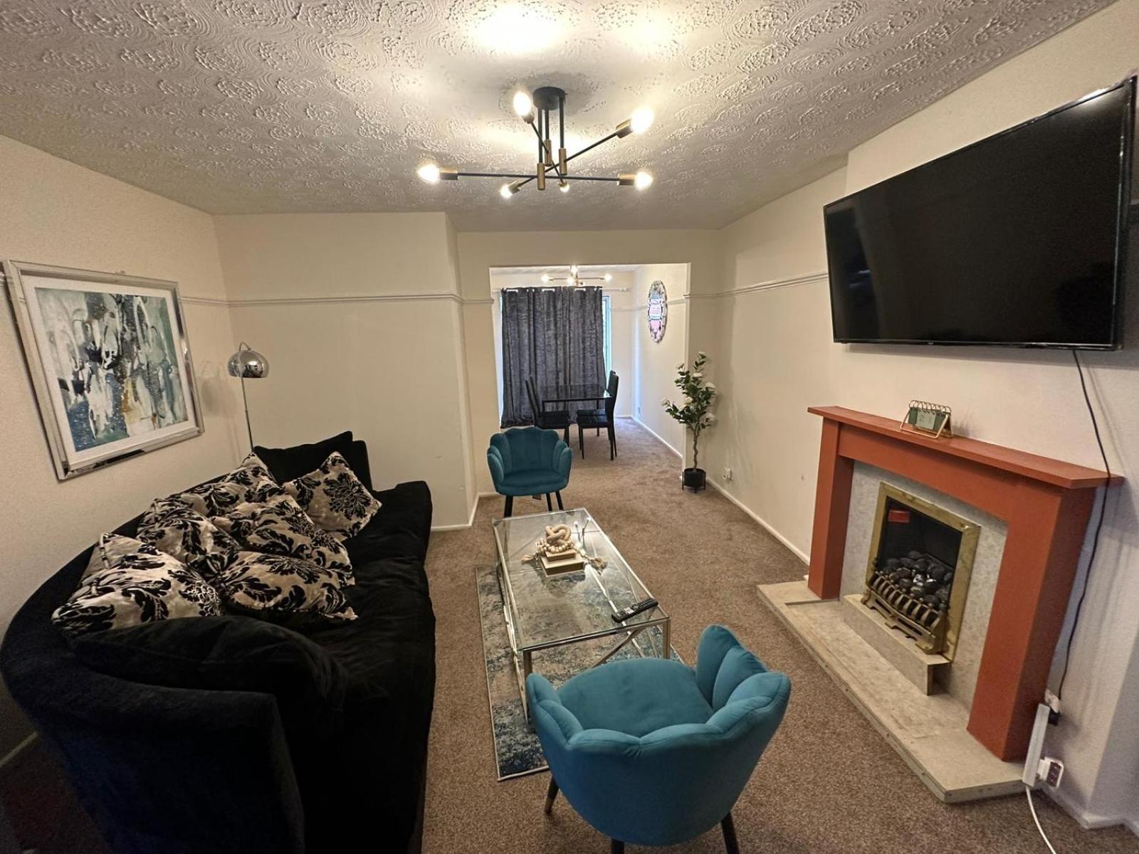 3 Bedroom Apartment Close To Manchester City Stadium And Coop Live Exterior photo