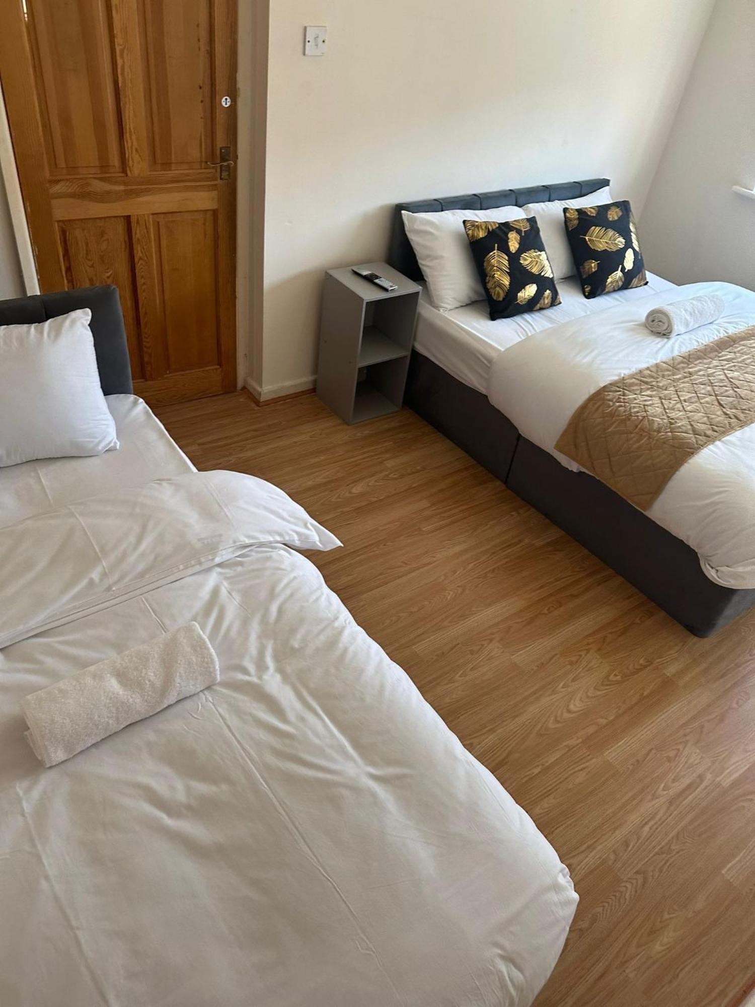 3 Bedroom Apartment Close To Manchester City Stadium And Coop Live Exterior photo